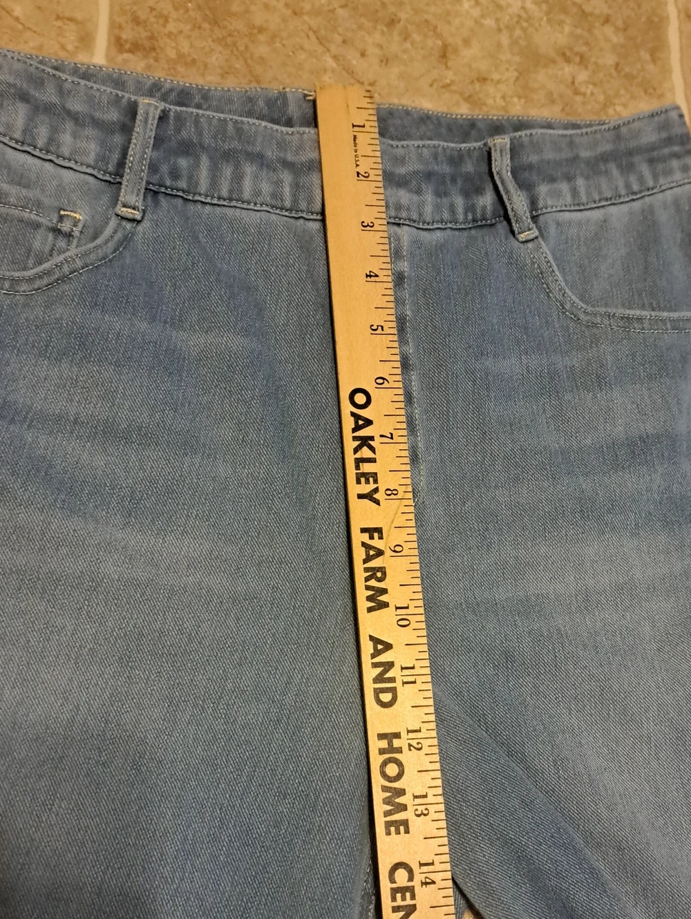 HALARA Straight Leg Jeans in Light Blue Wash. Size L Regular.